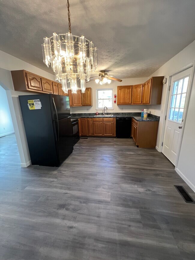 Photo - 836 Lynn Brooke Pl