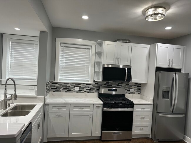 1712 N Nagle Ave Unit 1712 North Nagle Ave Apt. 1