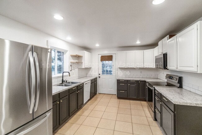 Building Photo - 13125 E 16th Ave Rental