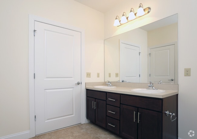 Photo - The Cove at Springfield