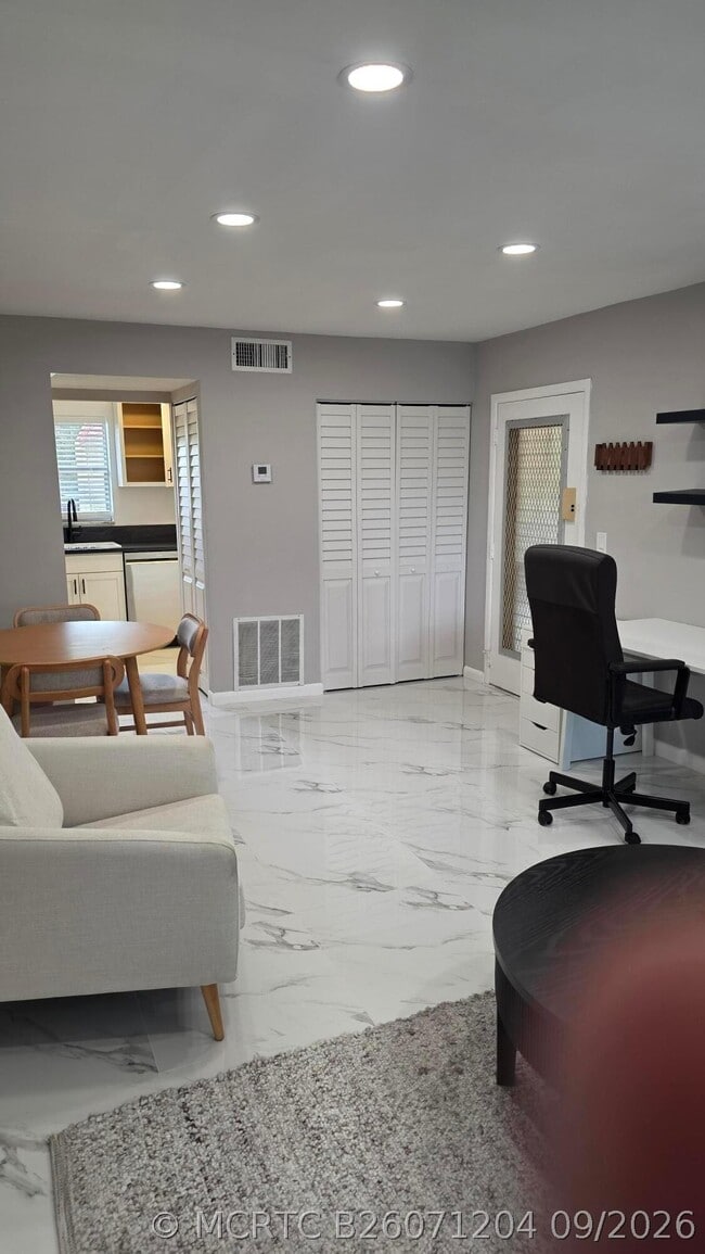 Photo - 319 Lake Frances Dr Unit 319