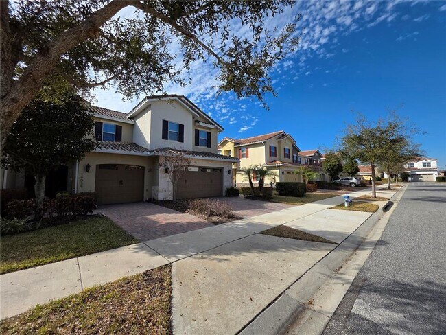 Photo - 14039 Helsby St