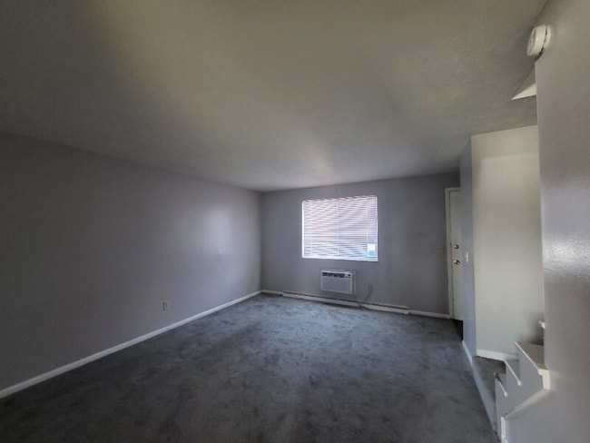 Photo - 2200 Harsh Ave SE