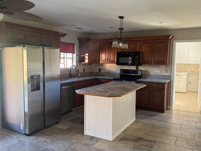 Photo - 4 Bed 2.5 Bath Home for Rent