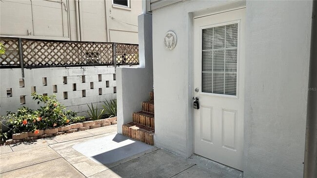 Building Photo - 236 6th Ave N Unit D Rental