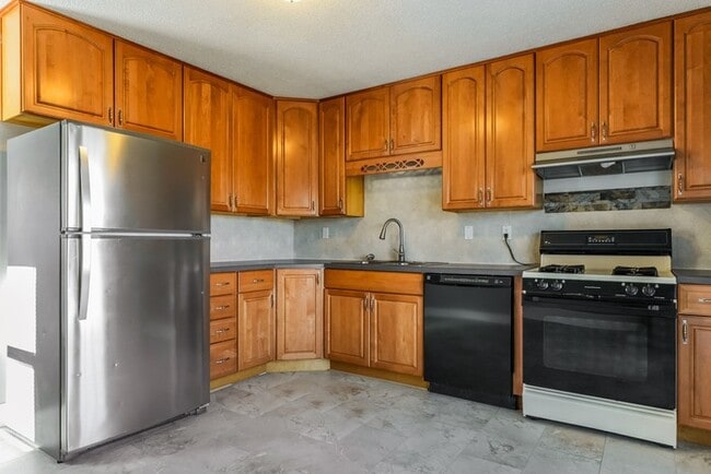 Photo - 913 N Arapaho St