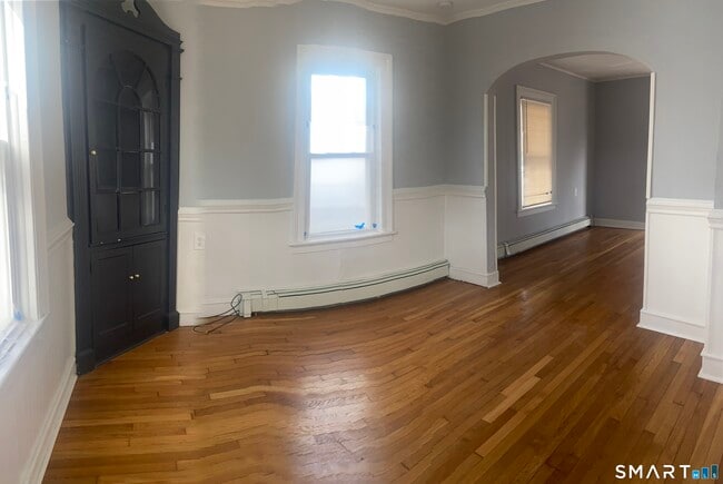 Photo - 739 Frost Rd