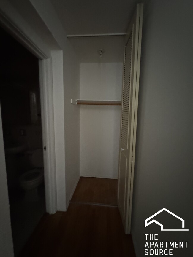 Photo - 6250 N Kenmore Ave Unit 305