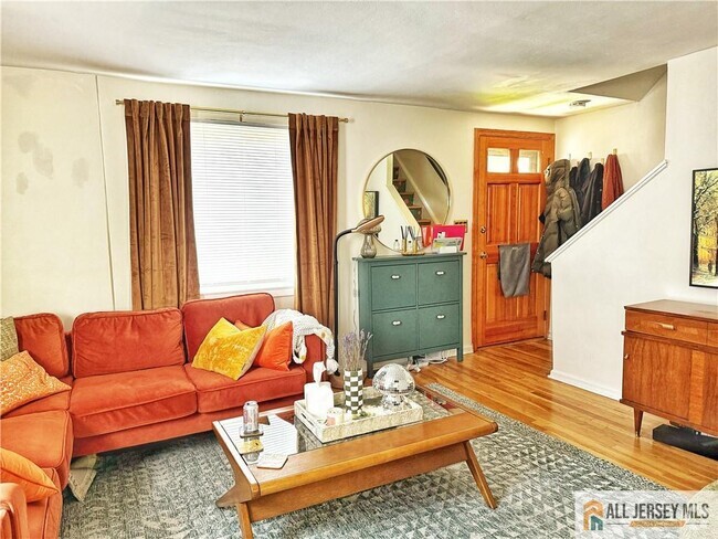 Building Photo - 182 Newman St Rental