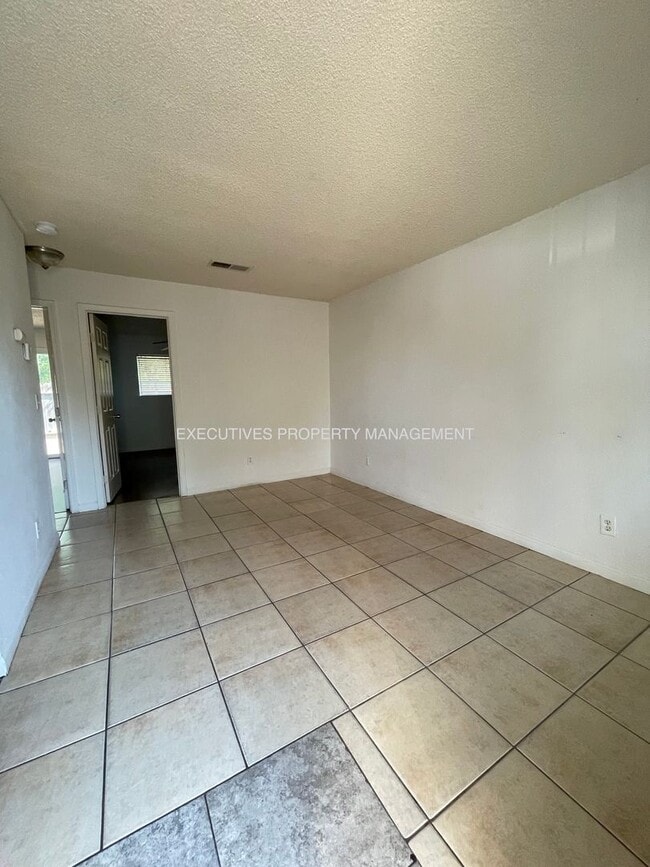 Photo - 6912 Hall Blvd