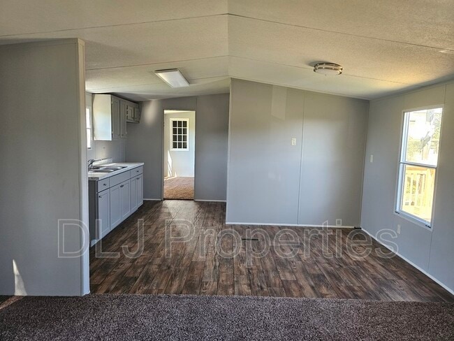 Photo - 924 Eslinger Ct