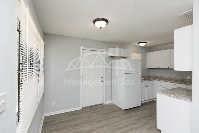 Photo - 1839 W 30th St