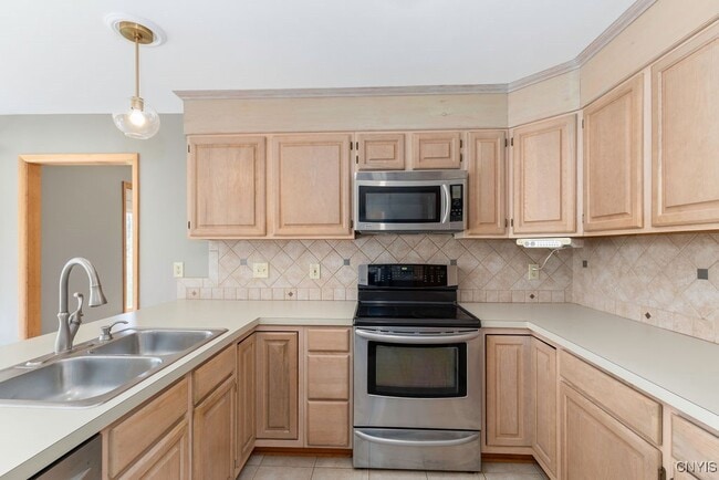 Photo - 3293 Greenleafe Dr