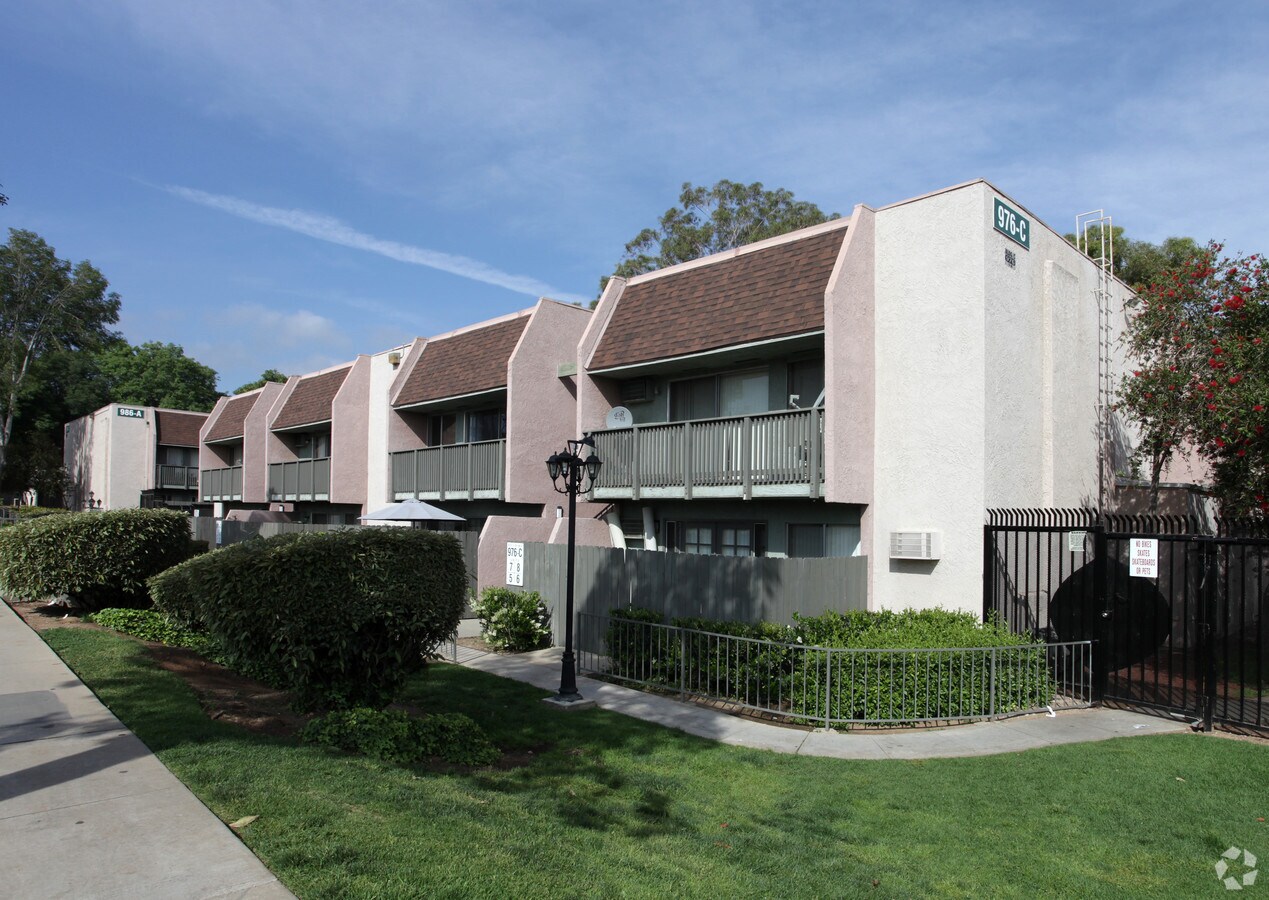 Corona Park Apartments - Corona Park Apartments