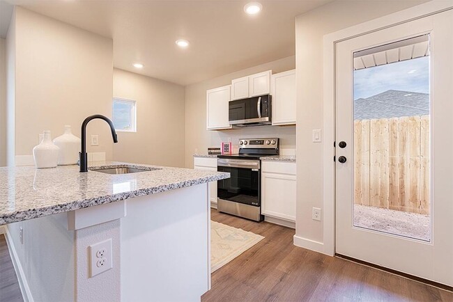Photo - 3525 Turner Ave