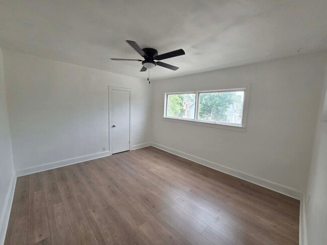 Photo - 1021 Clara Ave Unit Upper