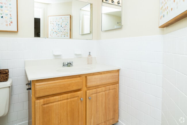 The Downing 2BR, 1BA - 1,012SF - Bathroom