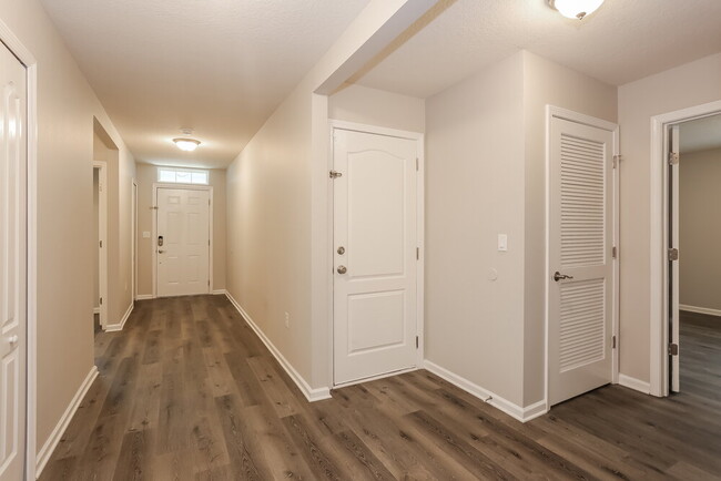 Photo - 1981 April Oaks Dr