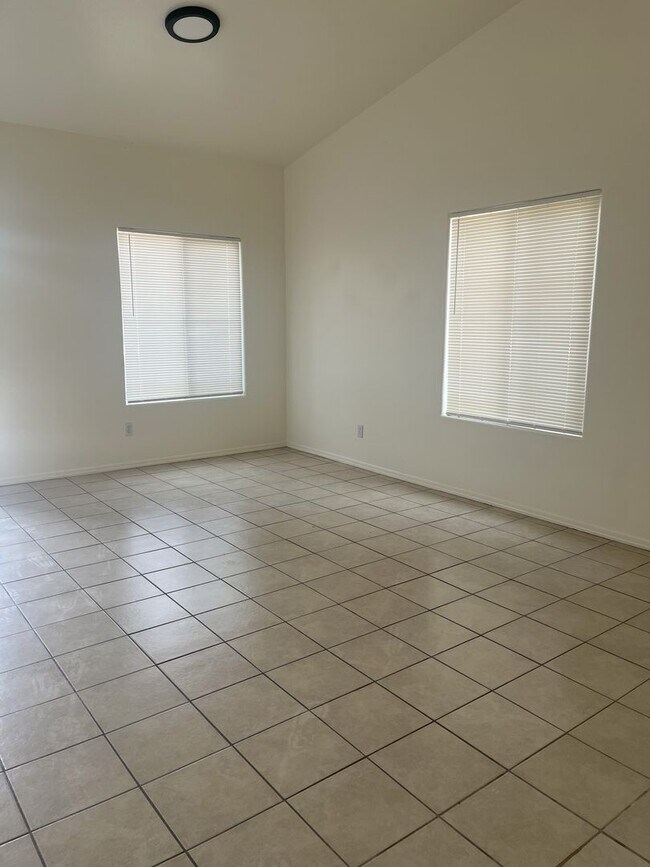 Photo - Spacious 4 Bedroom, 2 Bathroom Home | Avai...