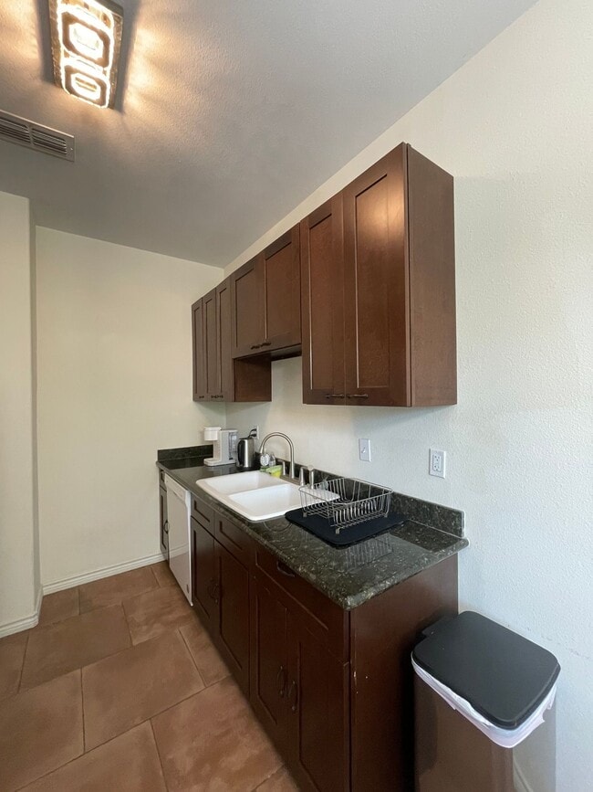 Photo - 1 bedroom /1 bathroom units available in a brand new complex! Move in now!! Unit Blackberry Apartments - 8