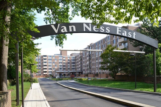 Photo - Great 2 Bedroom 2 Bath in Van Ness DC!