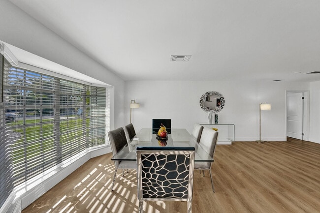 Photo - 4751 NE 29th Ave