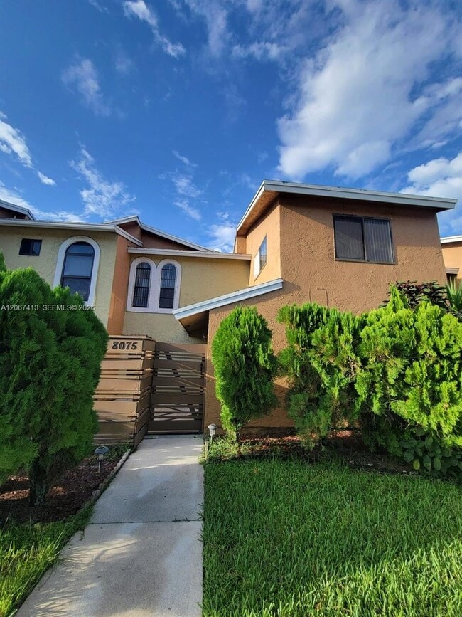 Building Photo - 8075 NW 71st Ct
