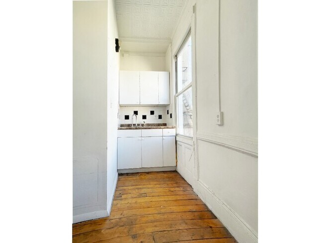 Photo - 155 India St Unit 3R