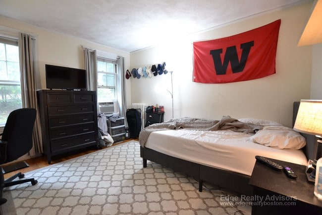 Photo - 28 Manet Rd Unit 1