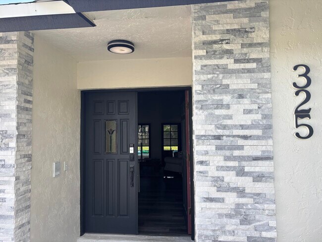 Photo - 325 Knotty Wood Ln