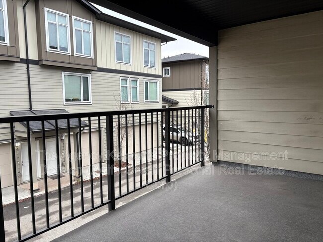 Photo - 1308 Rutland Rd N