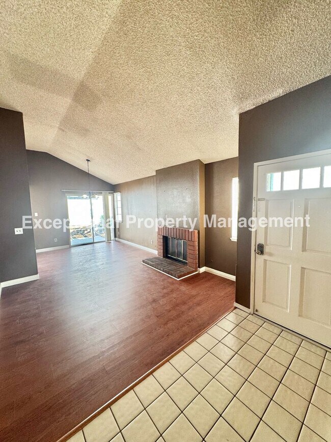 2520 Caribou Pl