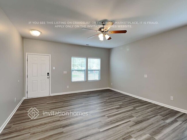 Photo - 516 Landis Oak Way