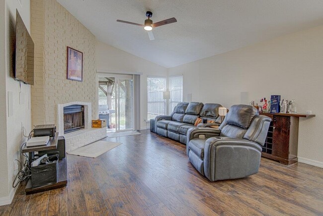 Photo - 2801 Norfolk Dr