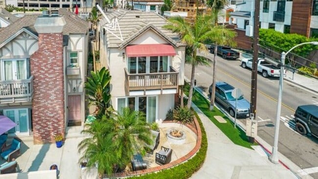 Photo - 227 2nd St
