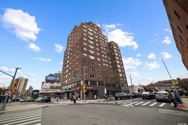 Photo - 107-40 Queens Blvd Apartamento Unidad 6J