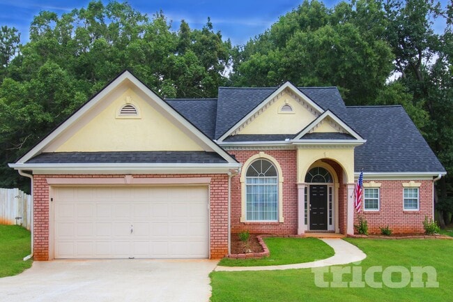 Building Photo - 440 Pebble Blvd