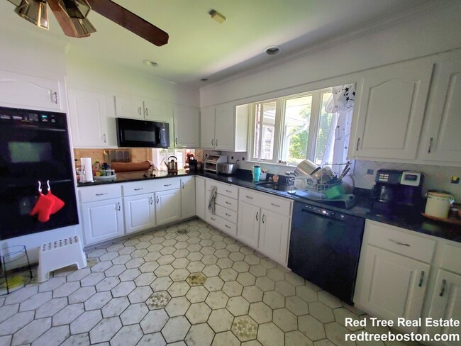 Photo - 20 Mossdale Rd