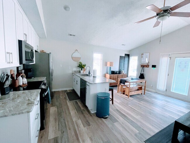 Photo - 309 N 1st St