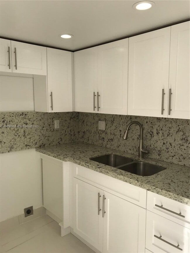 Building Photo - 234 Antiquera Ave Unit 12