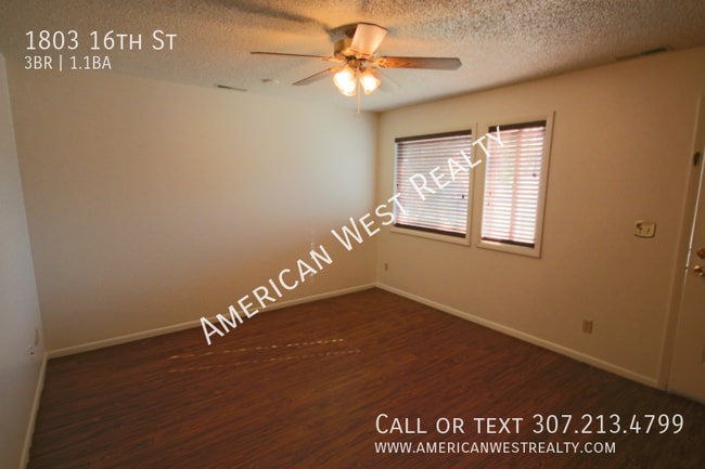 Photo - End unit, 3bed/1.5 bath