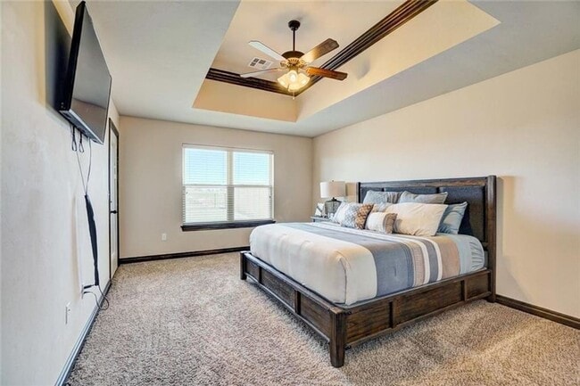 Photo - St James Park Home in Norman - Community Pool! Available in April!