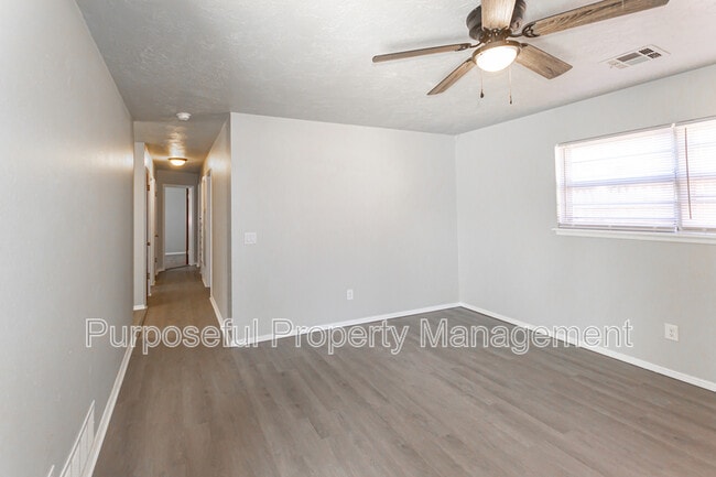 Photo - 2624 N Markwell Ave