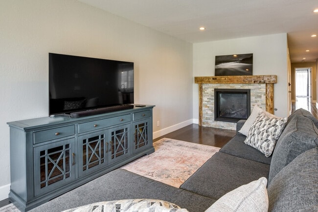 Photo - 4631-4633-4633 Irving St Unit ID1305241P