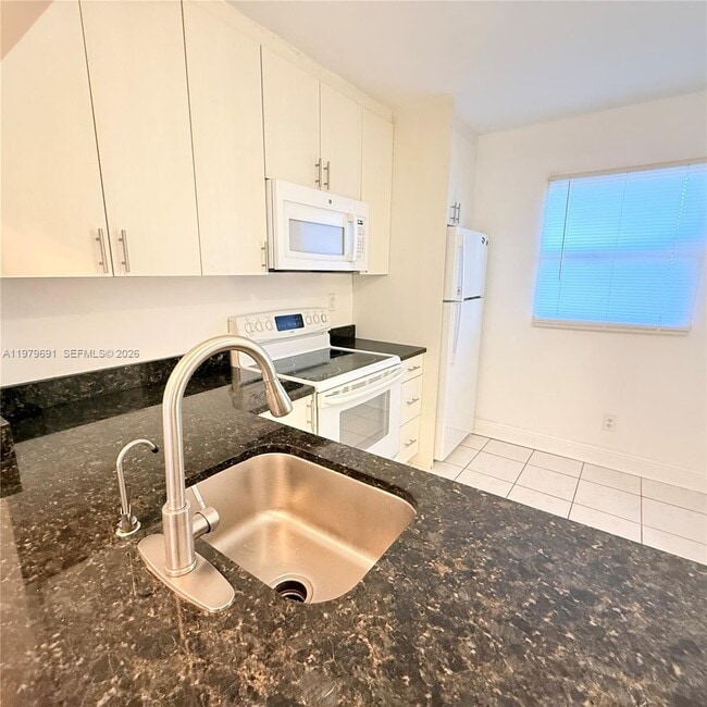 Photo - 10541 NW 10th St Unit 103