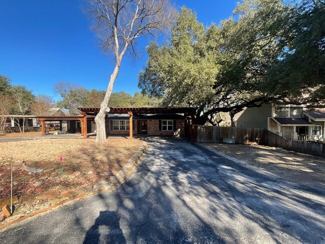 Photo - 5303 Shady Oak Cir Unidad A