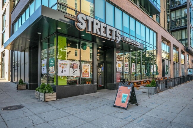 Photo - 1450 Harvard St NW Unidad B