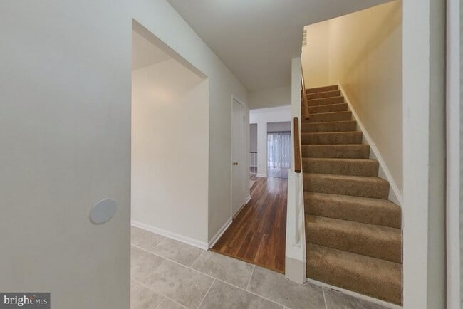 Building Photo - 4939 McFarland Dr