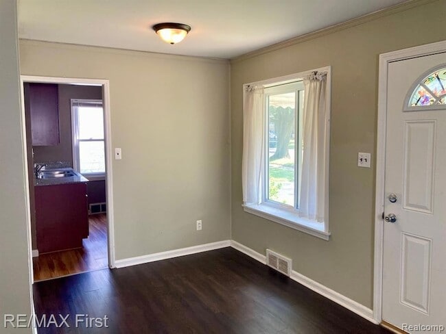 Photo - 402 Kensington Ave