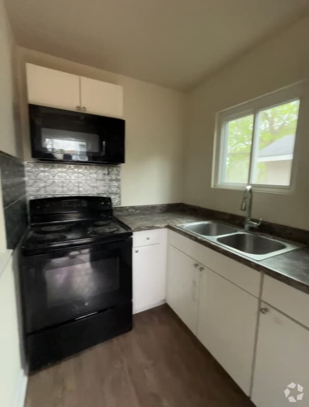 Building Photo - 618 Marchmont Ln Rental